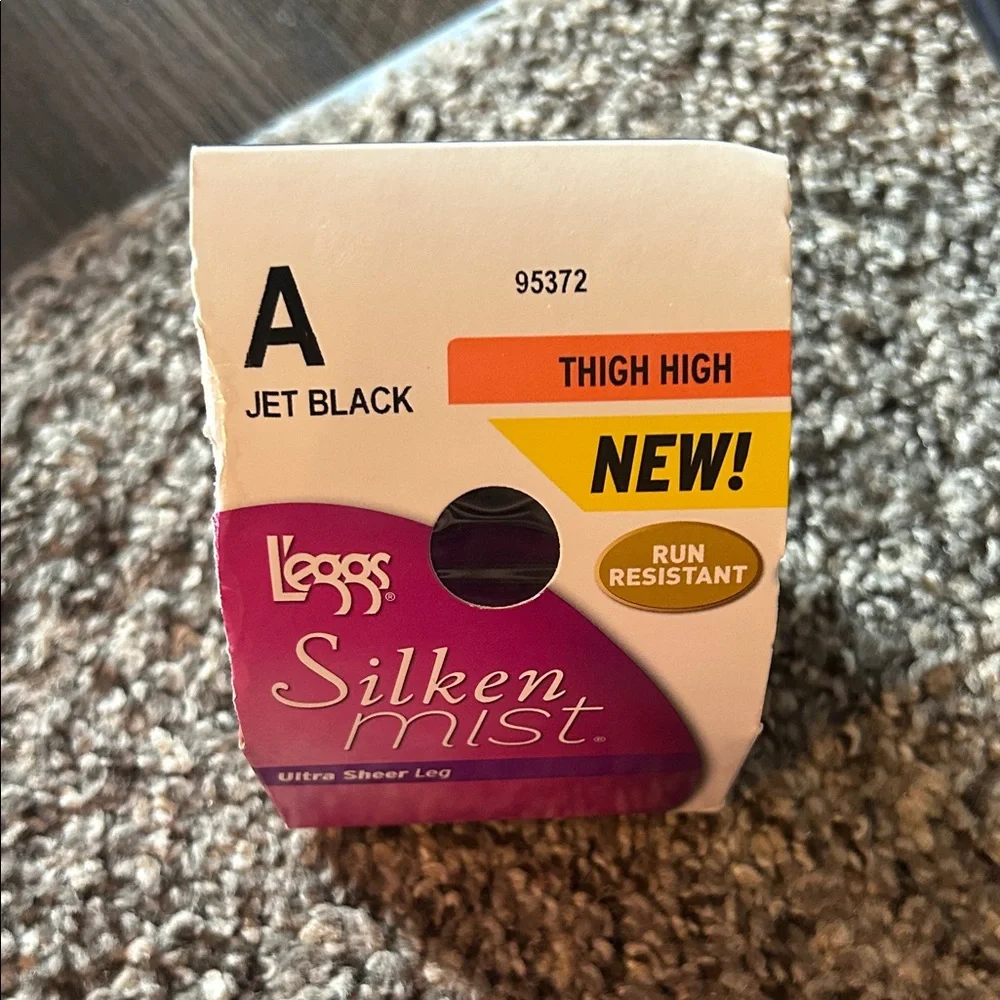 L'eggs Silken Mist Ultra Sheer Thigh High Leg Hosiery - jet black size A